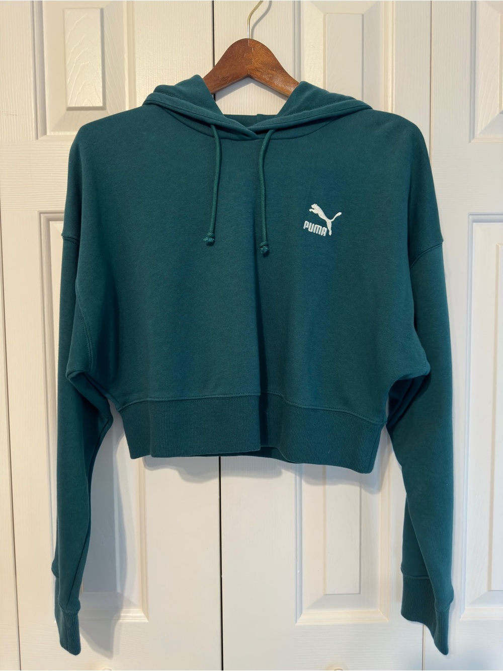 Puma Women's Teal Cropped Hoodie Sweatshirt